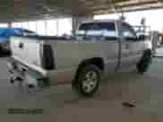 2006 Chevrolet Silverado 1500 Work Truck с VIN 3GCEC14V06G137520, выставлен на аукционе Copart как лот 42435345 с пробегом 352 386 миль миль и Списание • Salvage title. История ставок и продаж доступна на DreamBid. Изображение 3.