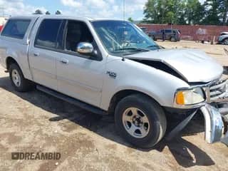 2002 Ford F-150 XLT с VIN 1FTRW07602KB73444, выставлен на аукционе IAAI как лот 42744286 с пробегом 208 152 миль миль и . История ставок и продаж доступна на DreamBid. Изображение 1.