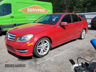 2013 Mercedes-Benz C 250 Sport с VIN WDDGF4HB7DR248330, выставлен на аукционе Copart как лот 84484655 с пробегом 145 159 миль миль и Чистый • Clean title. История ставок и продаж доступна на DreamBid. Изображение 1.