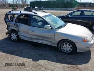 2000 Hyundai Elantra с VIN KMHJW35F1YU175682, выставлен на аукционе IAAI как лот 41882756 с пробегом 96 191 миль миль и . История ставок и продаж доступна на DreamBid. Изображение 1.