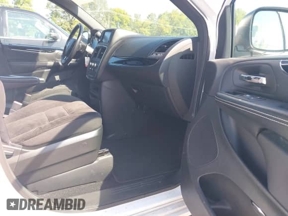 2018 Dodge Grand Caravan SE with VIN 2C4RDGBG0JR160059, listed as a IAAI auction lot 42947297 with 55,046 mi miles and . Bid and sale history available at DreamBid. Image 5.