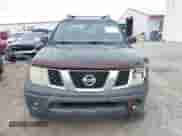 2008 Nissan Frontier Nismo z VIN 1N6AD07U38C440335, wystawiony jako IAAI lot #41760107 z przebiegiem 160 135 mil mil oraz . Historia ofert i sprzedaży dostępna na DreamBid. Obrazek 12.