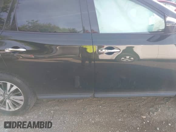 2019 Nissan Pathfinder SL with VIN 5N1DR2MN5KC631512, listed as a IAAI auction lot 40238124 with 105,743 mi miles and . Bid and sale history available at DreamBid. Image 13.