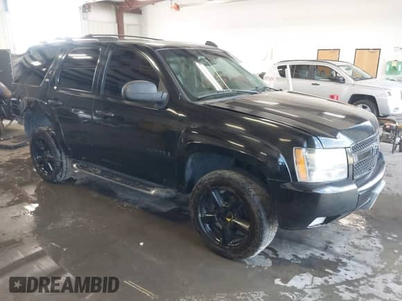2007 Chevrolet Tahoe LTZ z VIN 1GNFK13047R373142, wystawiony jako IAAI lot #42803408 z przebiegiem 230 525 mil mil oraz . Historia ofert i sprzedaży dostępna na DreamBid. Obrazek 1.