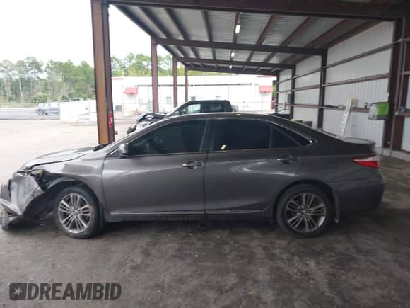 2017 Toyota Camry SE with VIN 4T1BF1FK1HU714967, listed as a IAAI auction lot 43343229 with 199,581 mi miles and . Bid and sale history available at DreamBid. Image 14.