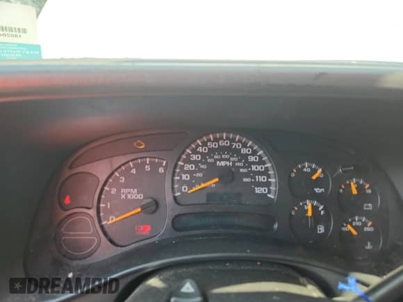 2005 GMC Sierra 1500 SLE z VIN 1GTEK19B05E271466, wystawiony jako Copart lot #68910425 z przebiegiem 192 553 mil mil oraz Czysty tytuł • Clean title. Historia ofert i sprzedaży dostępna na DreamBid. Obrazek 9.