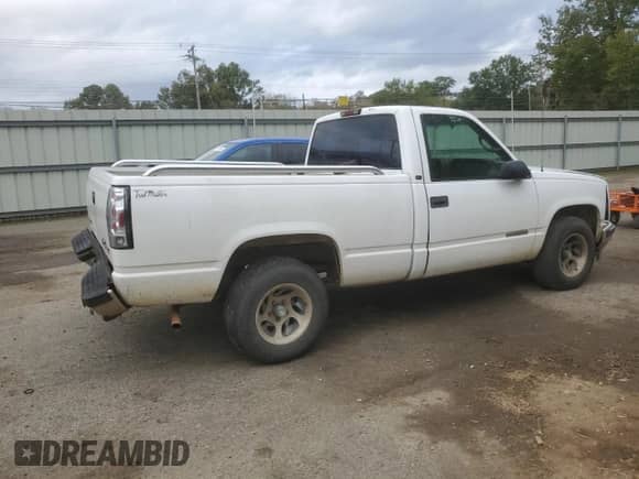 1997 GMC Sierra 1500 SL с VIN 1GTEC14W7VZ550350, выставлен на аукционе Copart как лот 81184144 с пробегом 106 983 миль миль и Списание • Salvage title. История ставок и продаж доступна на DreamBid. Изображение 3.
