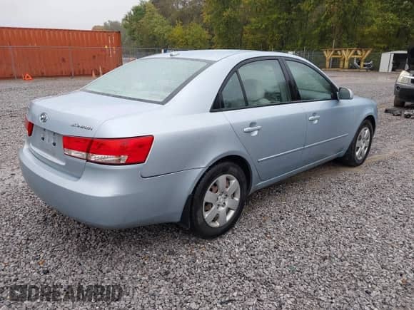 2008 Hyundai Sonata GLS with VIN 5NPET46C38H319283, listed as a IAAI auction lot 43554655 with 233,717 mi miles and . Bid and sale history available at DreamBid. Image 4.