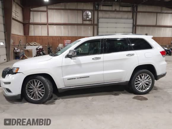 2018 Jeep Grand Cherokee Summit с VIN 1C4RJFJG7JC241007, выставлен на аукционе IAAI как лот 42336629 с пробегом 83 905 миль миль и . История ставок и продаж доступна на DreamBid. Изображение 14.