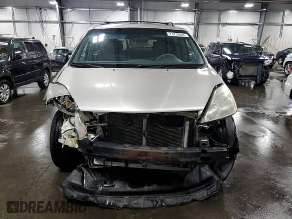 2005 Toyota Sienna LE with VIN 5TDBA23C55S042501, listed as a Copart auction lot 71744035 with 159,499 mi miles and Salvage title. Bid and sale history available at DreamBid. Image 5.