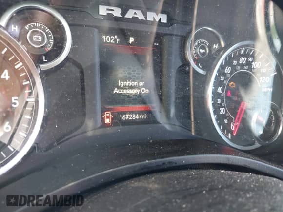 2020 Ram 1500 Big Horn z VIN 1C6RREFT3LN373947, wystawiony jako IAAI lot #42732635 z przebiegiem 167 284 mil mil oraz . Historia ofert i sprzedaży dostępna na DreamBid. Obrazek 15.