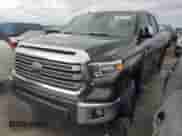 2019 Toyota Tundra Limited z VIN 5TFSY5F10KX246376, wystawiony jako Copart lot #75479174 z przebiegiem Nie podano mil oraz Nie do naprawy • Non repairable. Historia ofert i sprzedaży dostępna na DreamBid. Obrazek 1.