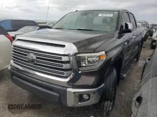2019 Toyota Tundra Limited z VIN 5TFSY5F10KX246376, wystawiony jako Copart lot #75479174 z przebiegiem Nie podano mil oraz Nie do naprawy • Non repairable. Historia ofert i sprzedaży dostępna na DreamBid. Obrazek 1.