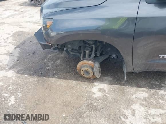 2013 Toyota Tundra с VIN 5TFEM5F12DX059359, выставлен на аукционе IAAI как лот 42451101 с пробегом 236 522 миль миль и . История ставок и продаж доступна на DreamBid. Изображение 6.
