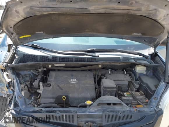 2014 Toyota Sienna L with VIN 5TDZK3DC8ES431620, listed as a IAAI auction lot 42896320 with 241,659 mi miles and . Bid and sale history available at DreamBid. Image 10.