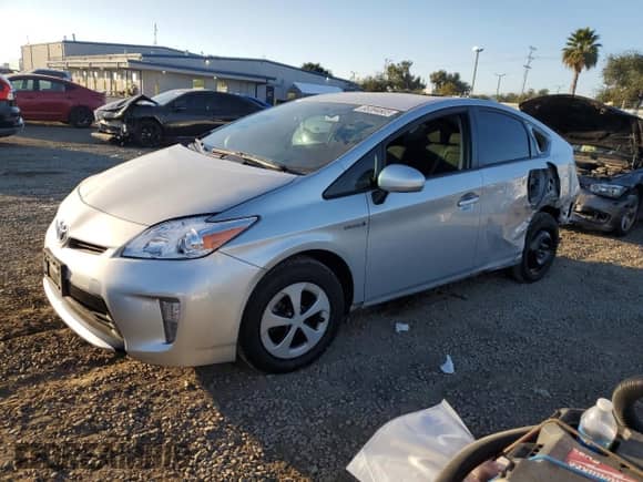 2015 Toyota Prius Persona Series с VIN JTDKN3DU2F0468426, выставлен на аукционе Copart как лот 85394605 с пробегом 142 653 миль миль и Списание • Salvage title. История ставок и продаж доступна на DreamBid. Изображение 1.