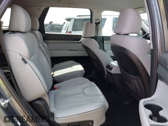2024 Hyundai Palisade SEL с VIN KM8R24GE1RU723352, выставлен на аукционе IAAI как лот 42592918 с пробегом 36 228 миль миль и . История ставок и продаж доступна на DreamBid. Изображение 8.