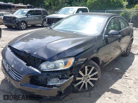 2015 Volvo S60 T6 Drive-E with VIN YV149MFK5F1353399, listed as a IAAI auction lot 42747756 with 163,052 mi miles and . Bid and sale history available at DreamBid. Image 2.