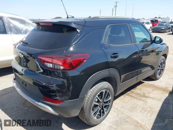 2025 Chevrolet TrailBlazer LT with VIN KL79MPSPXSB161250, listed as a IAAI auction lot 42907298 with 9,809 mi miles and . Bid and sale history available at DreamBid. Image 4.