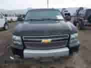 2013 Chevrolet Suburban LT z VIN 1GNSKJE76DR260443, wystawiony jako IAAI lot #42281158 z przebiegiem 214 646 mil mil oraz . Historia ofert i sprzedaży dostępna na DreamBid. Obrazek 12.