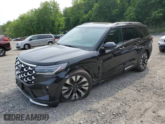 2025 Ford Explorer Platinum with VIN 1FMUK8HH7SGB23840, listed as a Copart auction lot 59996365 with 2,505 mi miles and Salvage title. Bid and sale history available at DreamBid. Image 1.