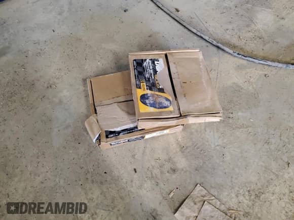 2010 Honda Accord LX z VIN 1HGCP2E35AA030907, wystawiony jako Copart lot #82470445 z przebiegiem 154 826 mil mil oraz Czysty tytuł • Clean title. Historia ofert i sprzedaży dostępna na DreamBid. Obrazek 12.