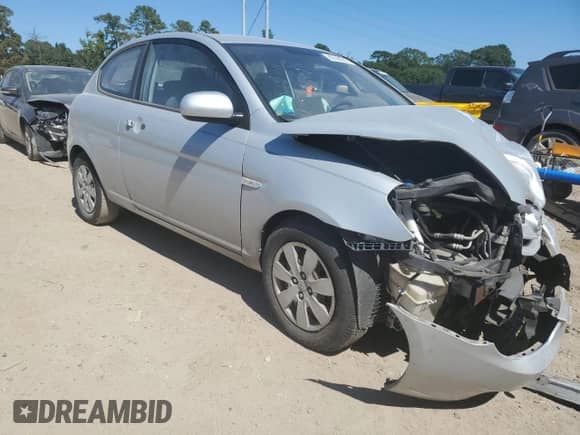 2010 Hyundai Accent GS z VIN KMHCM3AC8AU159625, wystawiony jako Copart lot #86508095 z przebiegiem 172 377 mil mil oraz Szkoda całkowita • Salvage title. Historia ofert i sprzedaży dostępna na DreamBid. Obrazek 4.