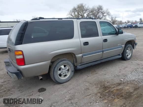 2003 Chevrolet Suburban Z71 с VIN 3GNFK16Z13G318149, выставлен на аукционе IAAI как лот 42073488 с пробегом 206 762 миль миль и . История ставок и продаж доступна на DreamBid. Изображение 4.