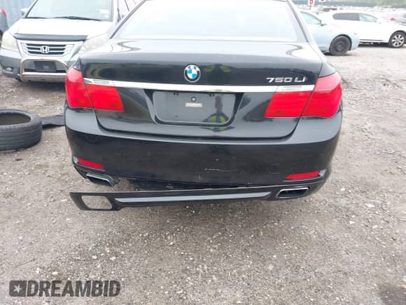 2012 BMW 7 Series 750Li с VIN WBAKB8C54CC962746, выставлен на аукционе IAAI как лот 42440515 с пробегом Не указан миль и . История ставок и продаж доступна на DreamBid. Изображение 14.