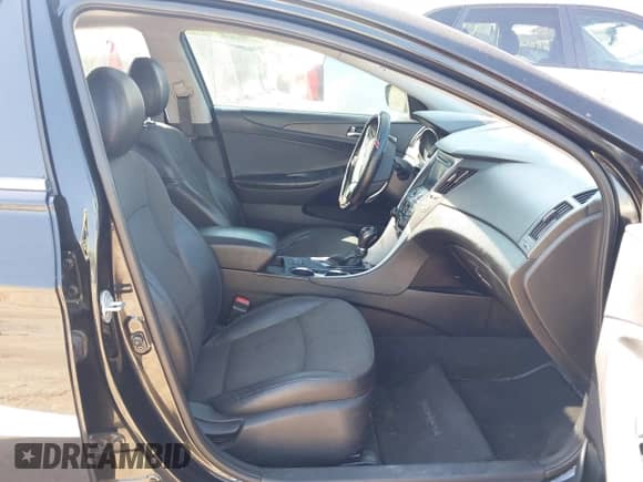 2013 Hyundai Sonata SE с VIN 5NPEC4AC1DH538714, выставлен на аукционе IAAI как лот 43332053 с пробегом 200 382 миль миль и . История ставок и продаж доступна на DreamBid. Изображение 5.