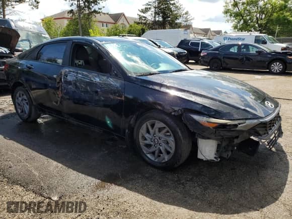 2024 Hyundai Elantra SEL with VIN KMHLM4DG5RU773189, listed as a Copart auction lot 64824825 with 72,830 mi miles and Clean title. Bid and sale history available at DreamBid. Image 4.