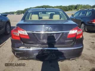 2013 Hyundai Genesis 3.8L z VIN KMHGC4DD6DU228895, wystawiony jako Copart lot #69304804 z przebiegiem 127 390 mil mil oraz Czysty tytuł • Clean title. Historia ofert i sprzedaży dostępna na DreamBid. Obrazek 6.