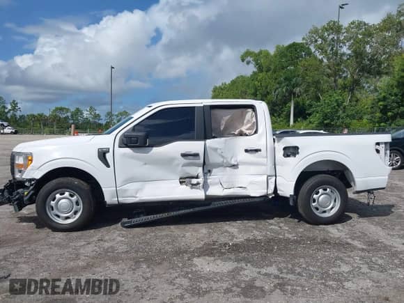 2021 Ford F-150 XL с VIN 1FTEW1CB1MKE77537, выставлен на аукционе IAAI как лот 43409825 с пробегом 106 015 миль миль и . История ставок и продаж доступна на DreamBid. Изображение 6.