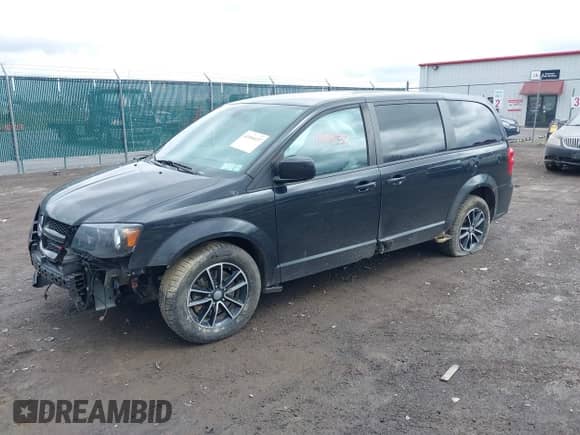 2019 Dodge Grand Caravan SE z VIN 2C4RDGBG8KR524598, wystawiony jako IAAI lot #41904137 z przebiegiem 108 308 mil mil oraz . Historia ofert i sprzedaży dostępna na DreamBid. Obrazek 2.