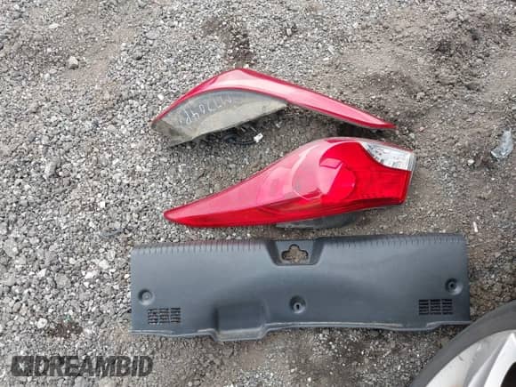 2013 Hyundai Elantra GLS с VIN KMHDH4AE0DU630302, выставлен на аукционе IAAI как лот 43164645 с пробегом 187 218 миль миль и . История ставок и продаж доступна на DreamBid. Изображение 12.