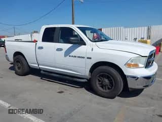 2011 Ram 1500 Big Horn z VIN 1D7RB1GT4BS554825, wystawiony jako IAAI lot #41979177 z przebiegiem 196 526 mil mil oraz . Historia ofert i sprzedaży dostępna na DreamBid. Obrazek 1.