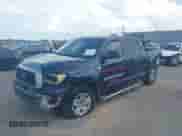 2007 Toyota Tundra SR5 z VIN 5TBET54107S454598, wystawiony jako IAAI lot #42558681 z przebiegiem 309 838 mil mil oraz . Historia ofert i sprzedaży dostępna na DreamBid. Obrazek 21.