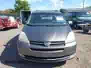 2004 Toyota Sienna XLE z VIN 5TDZA22C34S128243, wystawiony jako IAAI lot #43219663 z przebiegiem 228 119 mil mil oraz . Historia ofert i sprzedaży dostępna na DreamBid. Obrazek 12.