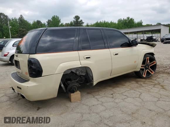 2007 Chevrolet TrailBlazer SS с VIN 1GNES13H872277377, выставлен на аукционе Copart как лот 54601685 с пробегом Не указан миль и Списание • Salvage title. История ставок и продаж доступна на DreamBid. Изображение 3.