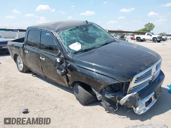 2017 Ram 1500 Big Horn z VIN 3C6RR6LT2HG563801, wystawiony jako IAAI lot #43236110 z przebiegiem 140 093 mil mil oraz . Historia ofert i sprzedaży dostępna na DreamBid. Obrazek 6.