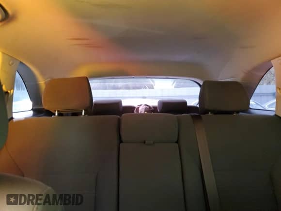 2017 Kia Sorento LX z VIN 5XYPGDA59HG195453, wystawiony jako Copart lot #54216215 z przebiegiem 187 311 mil mil oraz Szkoda całkowita • Salvage title. Historia ofert i sprzedaży dostępna na DreamBid. Obrazek 10.