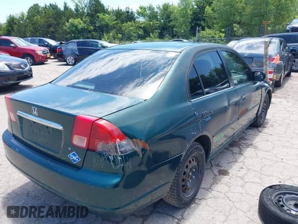 2001 Honda Civic z VIN 1HGEN26471L000172, wystawiony jako IAAI lot #42449104 z przebiegiem 209 151 mil mil oraz . Historia ofert i sprzedaży dostępna na DreamBid. Obrazek 4.