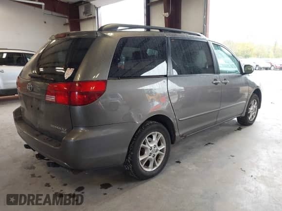 2004 Toyota Sienna XLE z VIN 5TDBA22C14S015263, wystawiony jako IAAI lot #43559835 z przebiegiem 114 153 mil mil oraz . Historia ofert i sprzedaży dostępna na DreamBid. Obrazek 4.