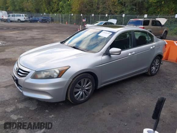 2012 Honda Accord EX с VIN 1HGCP2F76CA027129, выставлен на аукционе IAAI как лот 43431239 с пробегом 151 674 миль миль и . История ставок и продаж доступна на DreamBid. Изображение 17.