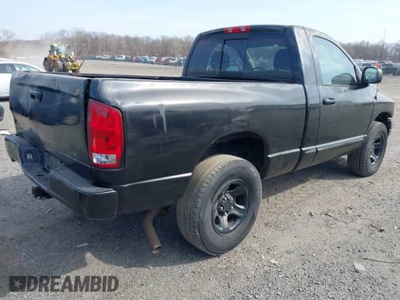 2005 Dodge 1500 SLT z VIN 1D7HU16D25J576266, wystawiony jako IAAI lot #41784491 z przebiegiem 176 422 mil mil oraz . Historia ofert i sprzedaży dostępna na DreamBid. Obrazek 4.