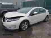 2011 Chevrolet Volt z VIN 1G1RD6E44BU102707, wystawiony jako IAAI lot #41094259 z przebiegiem 64 975 mil mil oraz . Historia ofert i sprzedaży dostępna na DreamBid. Obrazek 2.