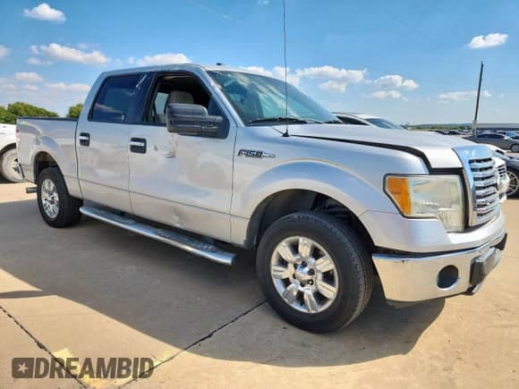 2010 Ford F-150 XL with VIN 1FTEW1C86AFD32051, listed as a Copart auction lot 68349155 with 229,896 mi miles and Salvage title. Bid and sale history available at DreamBid. Image 4.