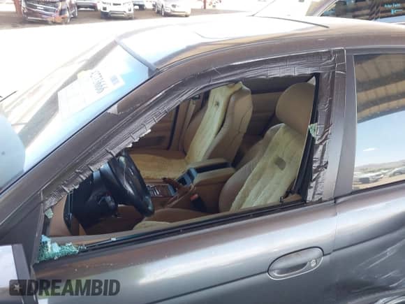 2000 BMW 5 Series 540i с VIN WBADN5348YGC95186, выставлен на аукционе IAAI как лот 42773666 с пробегом 159 777 миль миль и . История ставок и продаж доступна на DreamBid. Изображение 13.