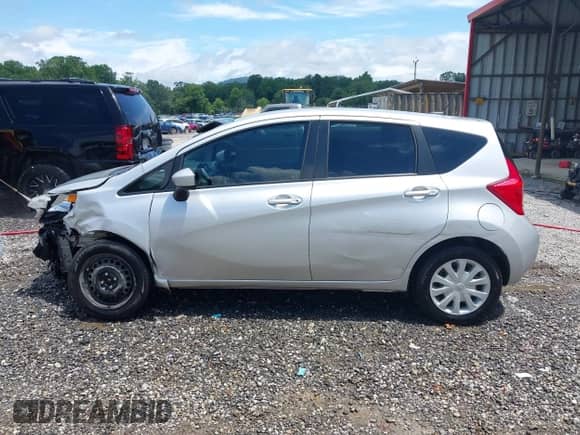 2016 Nissan Note S with VIN 3N1CE2CP8GL381972, listed as a IAAI auction lot 42933603 with 149,394 mi miles and . Bid and sale history available at DreamBid. Image 14.