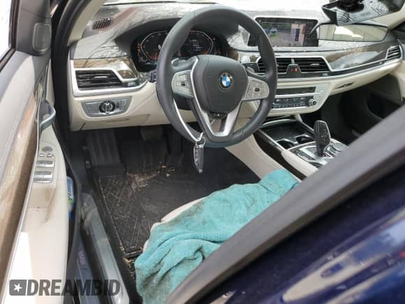 2022 BMW 7 Series 740i xDrive with VIN WBA7T4C06NCH78320, listed as a Copart auction lot 59662935 with 29,185 mi miles and Salvage title. Bid and sale history available at DreamBid. Image 8.